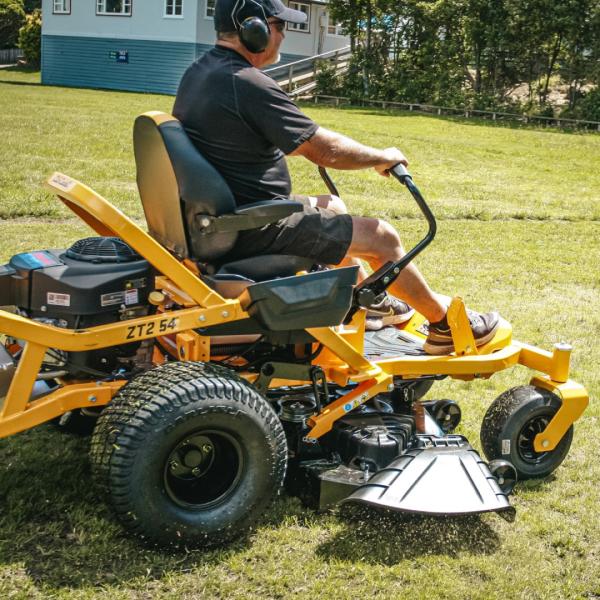 Ultima Series delivers the Ultimate Mowing Experience