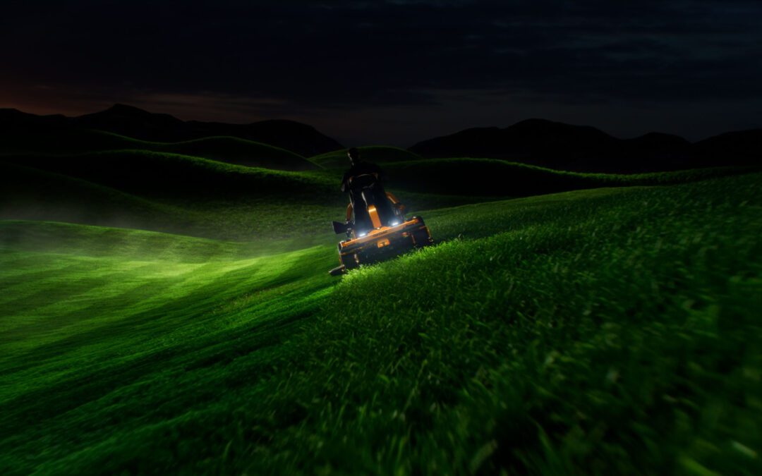 Zero-Turn Mastery: A beginner’s guide to driving a zero-turn mower without tearing up your turf